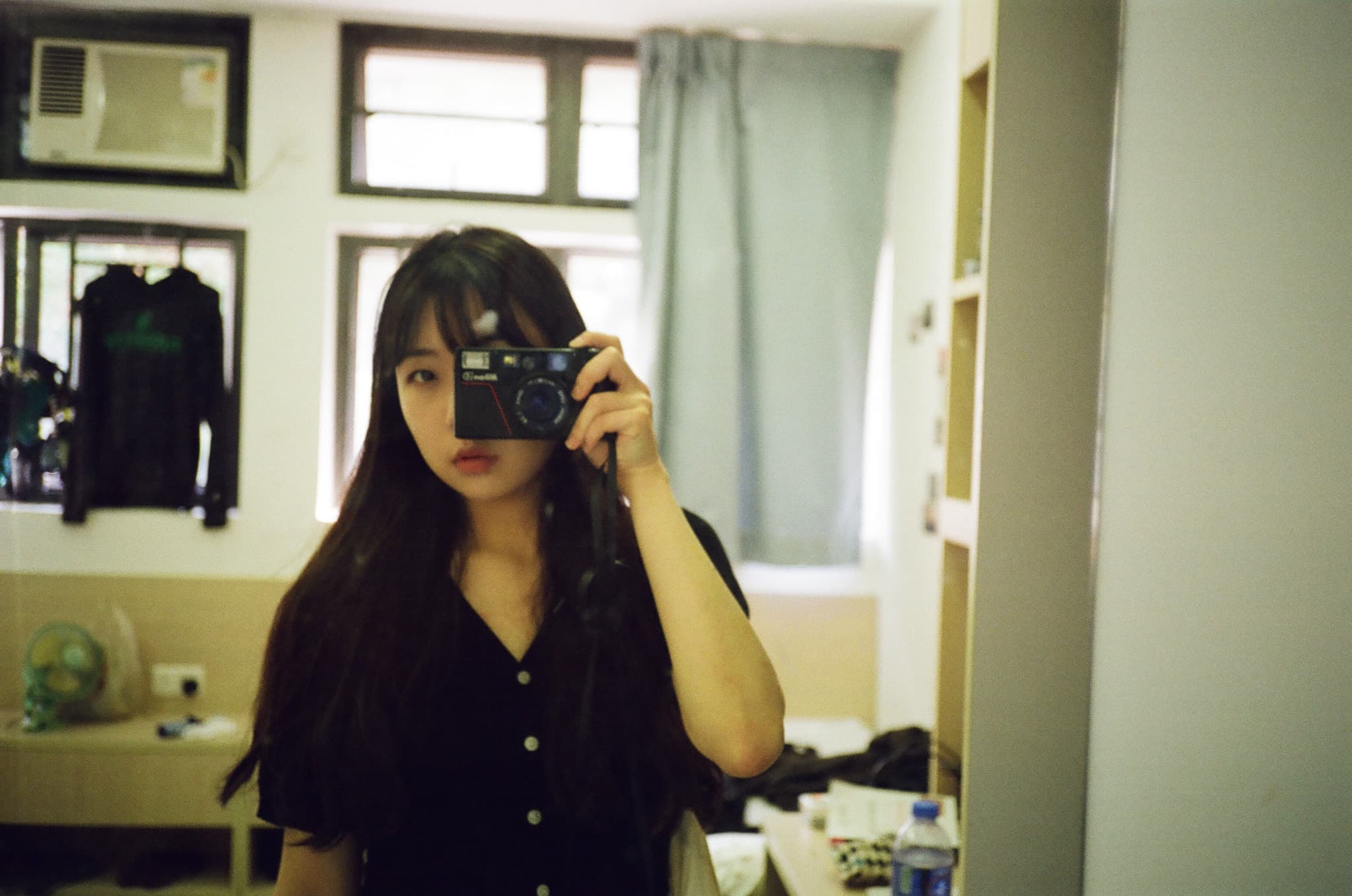 HK dorm selfie